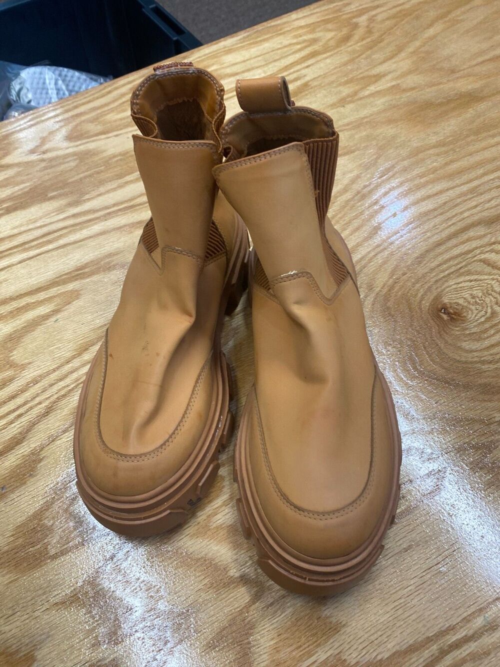 Farm Rio Chelsea Women's Brown Faux Leather Lugged Sole Pull On Boot Size 9 S17